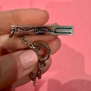 MAC M.A.C. Cosmetics Makeup Employee Lariat Necklace Jewelry Silvertone RARE